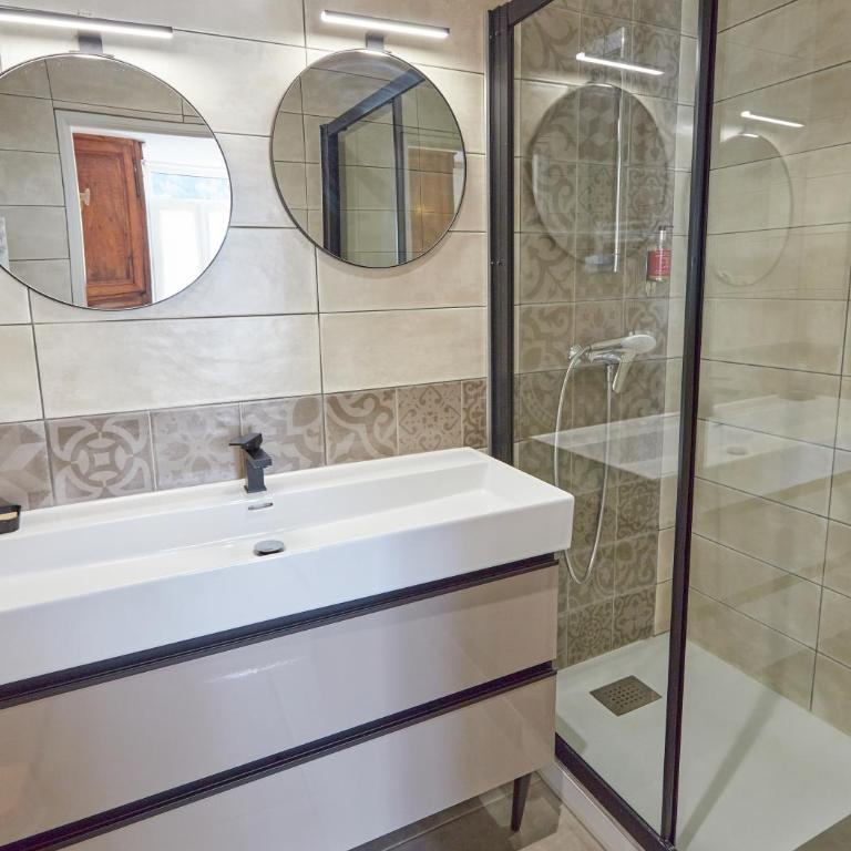 Hôtel Panoramic et des Bains - Chambre Triple - 2