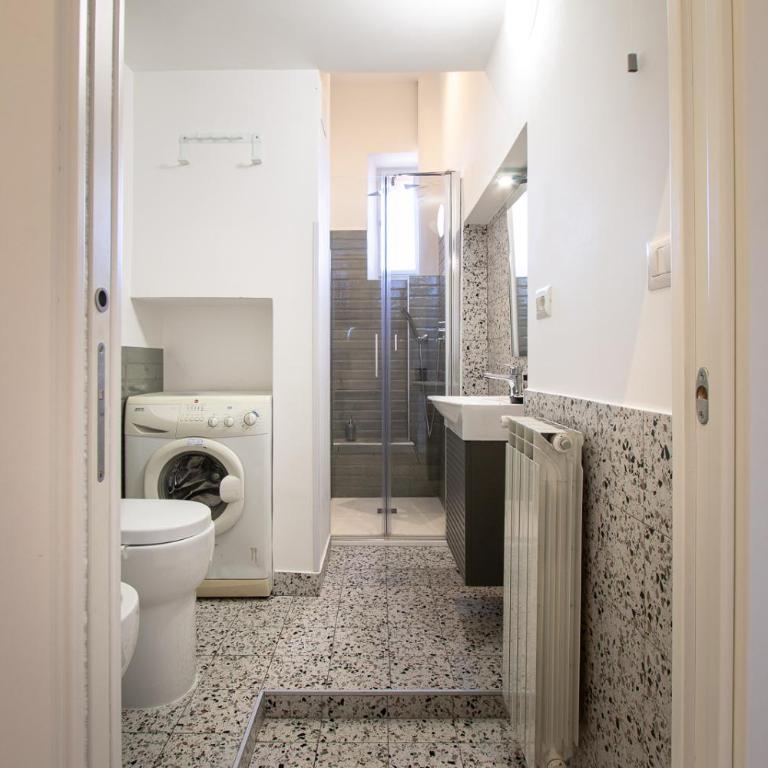 Stella Merulana - Appartamento con 2 Camere da Letto - 36