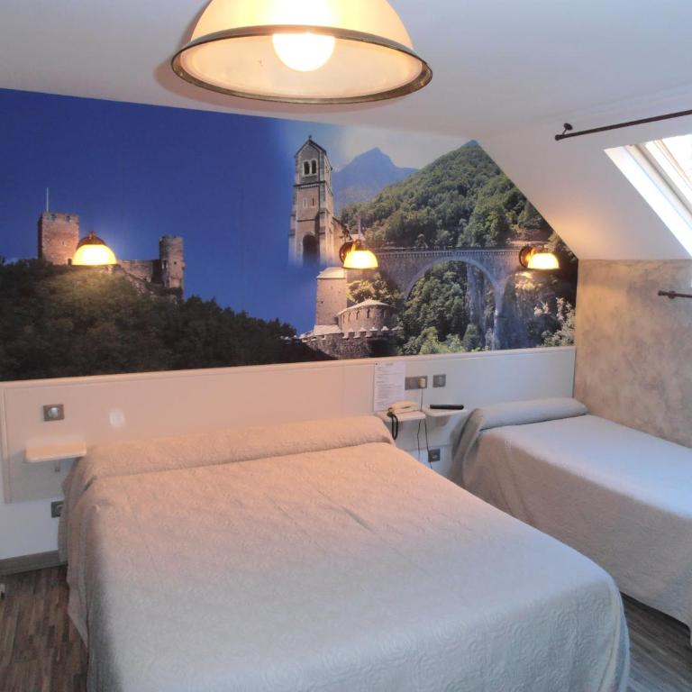 Hôtel Panoramic et des Bains - Chambre Triple - 8