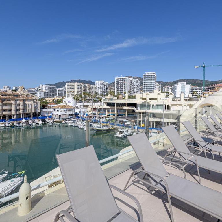 WintowinRentals Apartamento de lujo en medio de Puerto Marina. - Apartamento de 2 dormitorios - 52