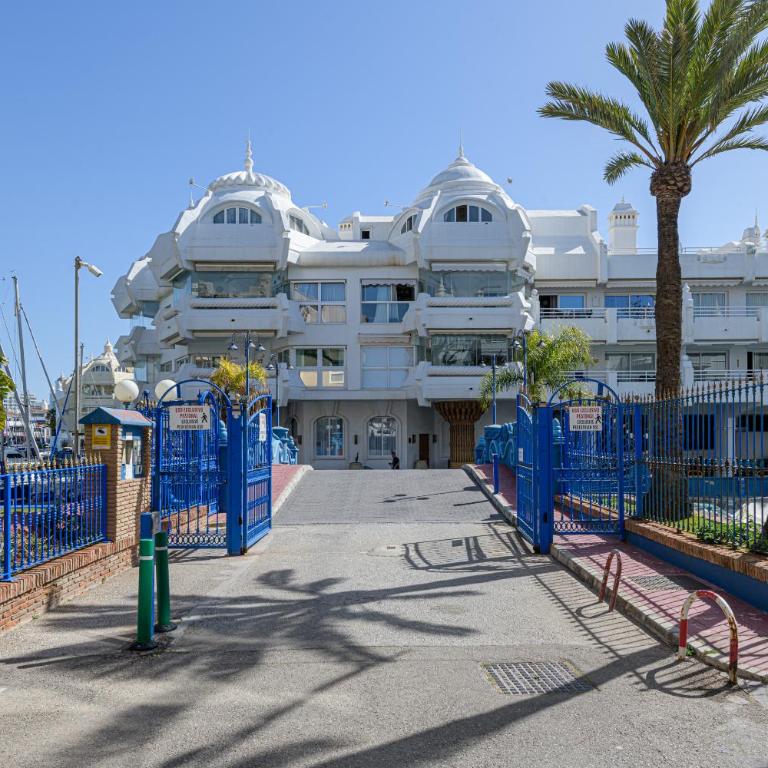 WintowinRentals Apartamento de lujo en medio de Puerto Marina. - Apartamento de 2 dormitorios - 57