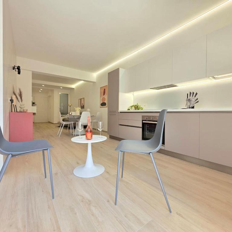 Ampio e centralissimo Trilocale Meri - Two-Bedroom Apartment - 32