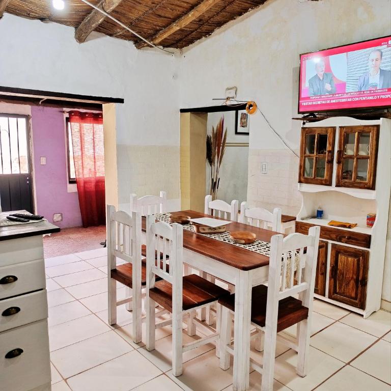 Alquiler Temporario Dona Elena Tilcara - Three-Bedroom Vacation Home - 2