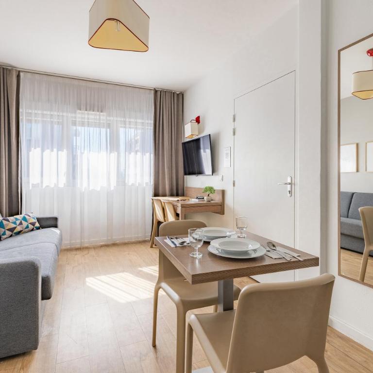Appart'City Classic Annemasse Centre - Pays de Genève - Appartement - 3