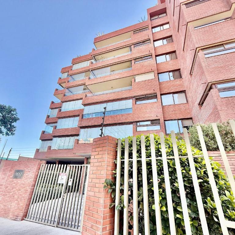 Espectacular con dos estacionamientos - Apartamento - 45