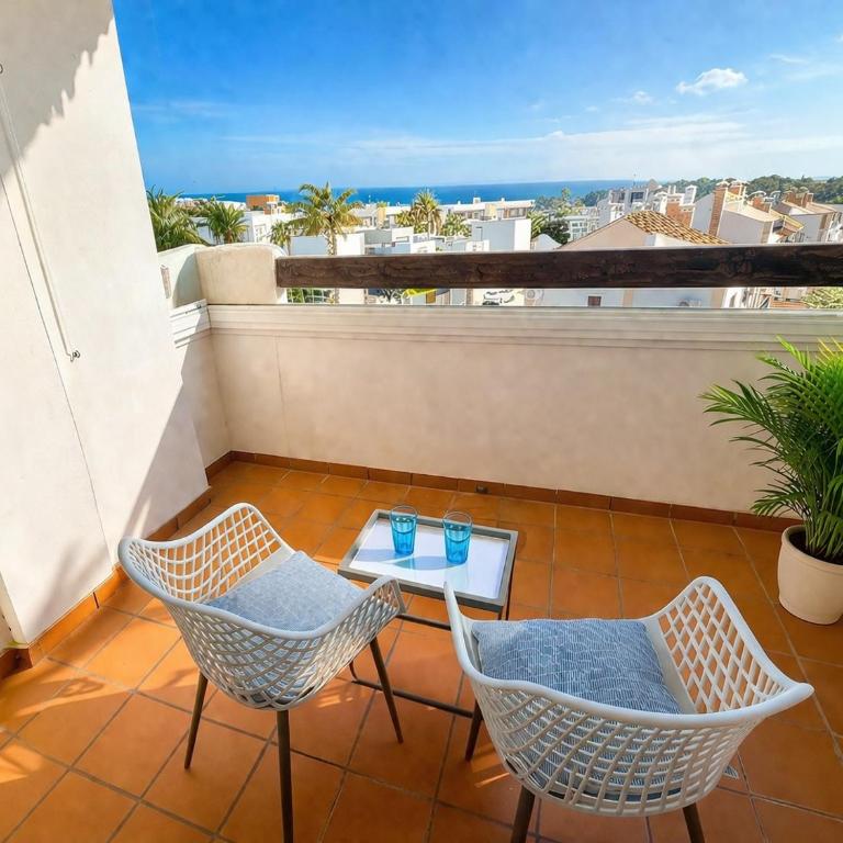 Costa Blanca Beach Apartment with Sunny Balcony & Pool - Apartamento de 2 dormitorios - 22