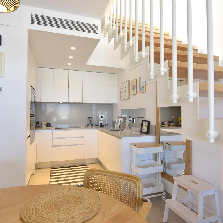 Exclusivo apartamento de lujo con vistas al mar - Two-Bedroom Apartment - 18