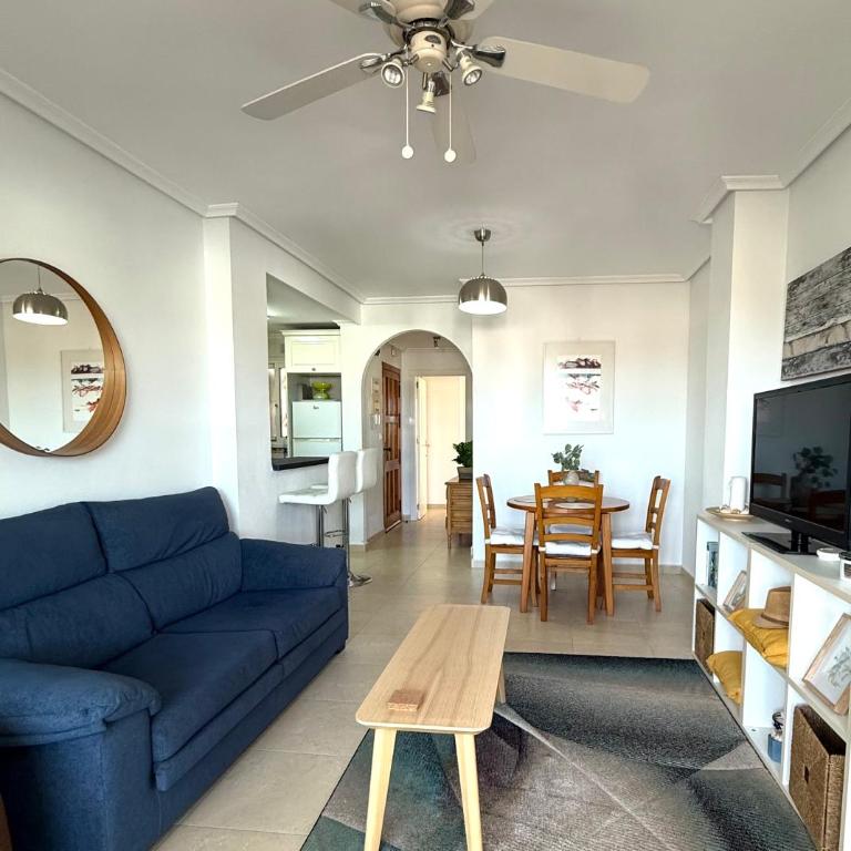 Costa Blanca Beach Apartment with Sunny Balcony & Pool - Apartamento de 2 dormitorios - 18