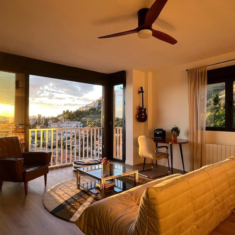 Calm Oasis with Amazing Views in Granada - One-Bedroom Apartment - 1