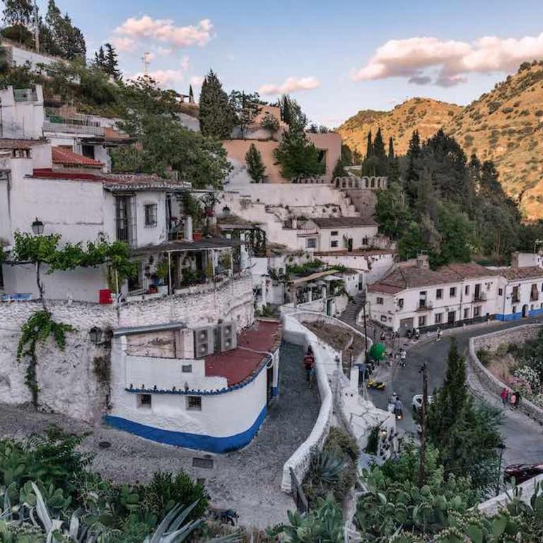 Calm Oasis with Amazing Views in Granada - One-Bedroom Apartment - 30