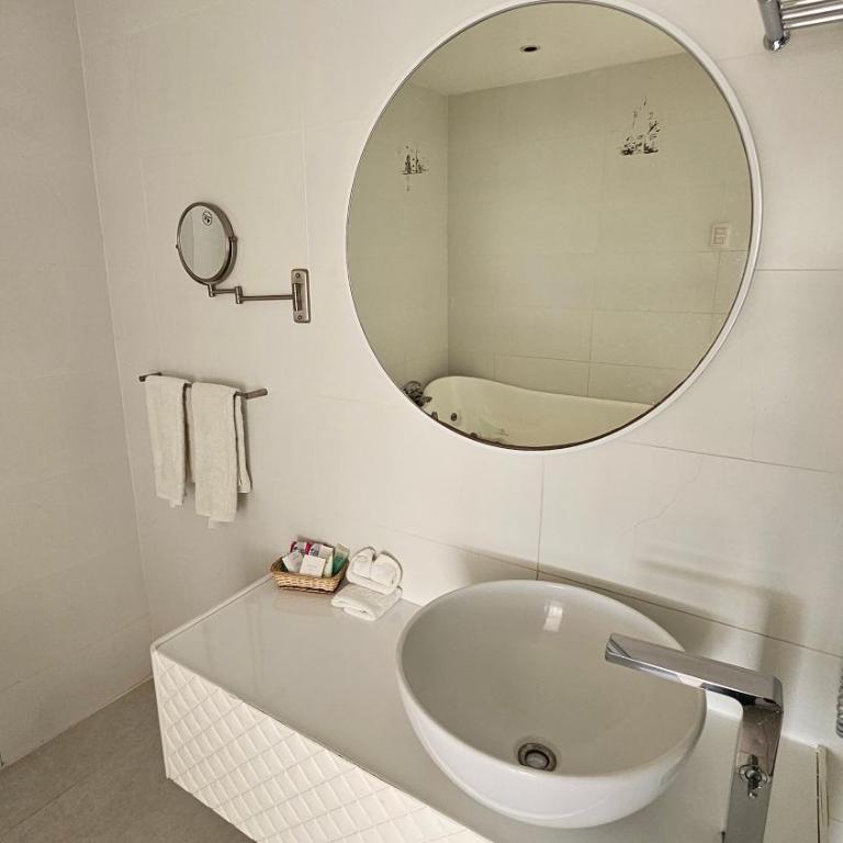 Le Grand Hotel Ilo - Suite con vistas al mar - 11