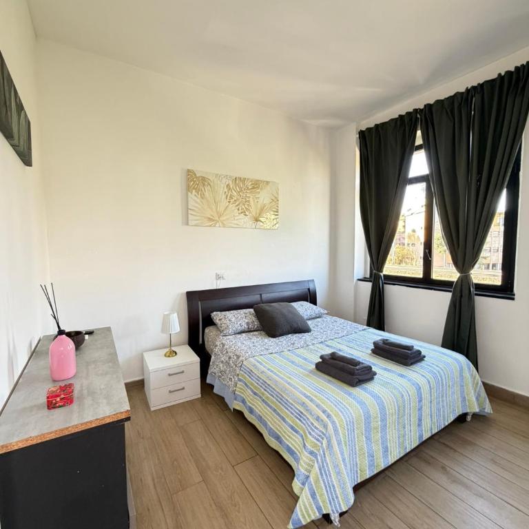 StarDust Padre Giuliani - Appartamento Deluxe con 2 Camere da Letto - 2