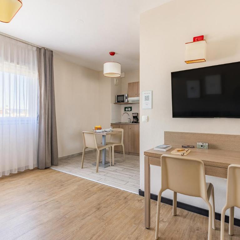 Appart'City Classic Annemasse Centre - Pays de Genève - Appartement Supérieur - 1