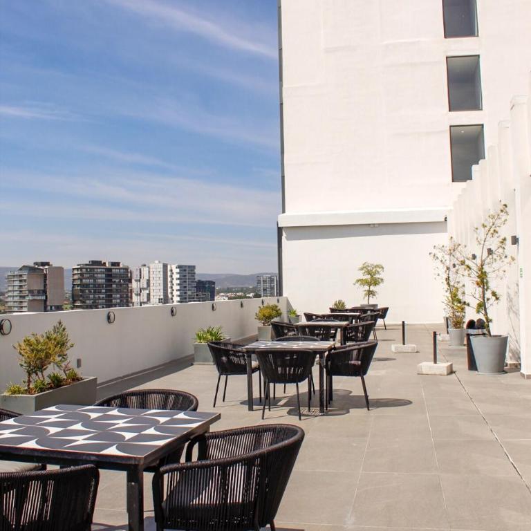 Luxury Apartment Near Akron Pool Gym & Rooftop - One-Bedroom Apartment - 39