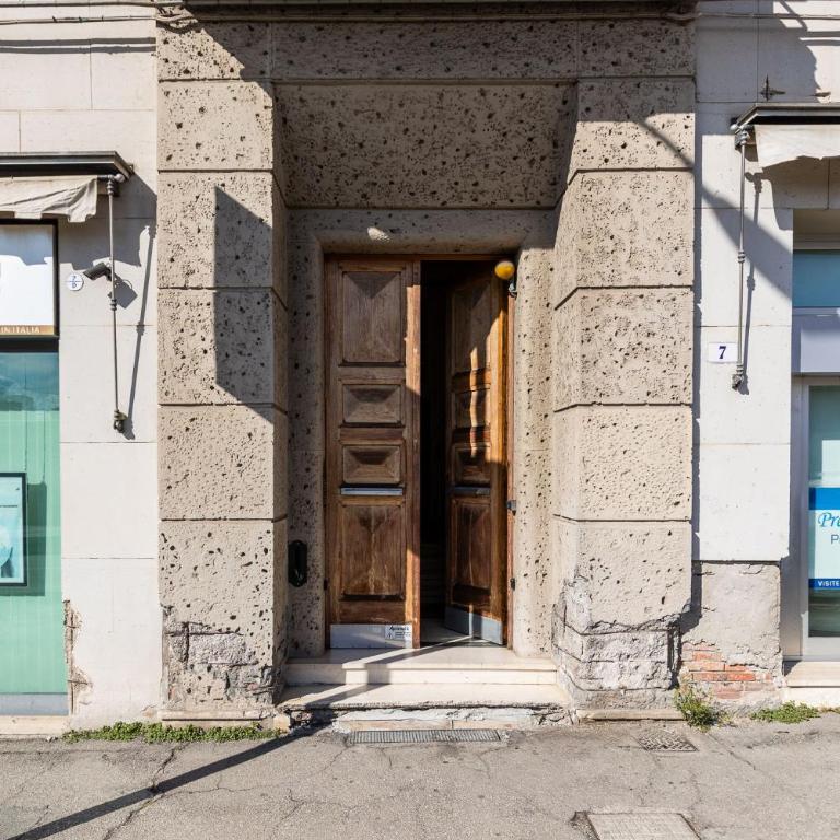 Carracci Luxury Apartment - Three-Bedroom Apartment with Balcony - 38