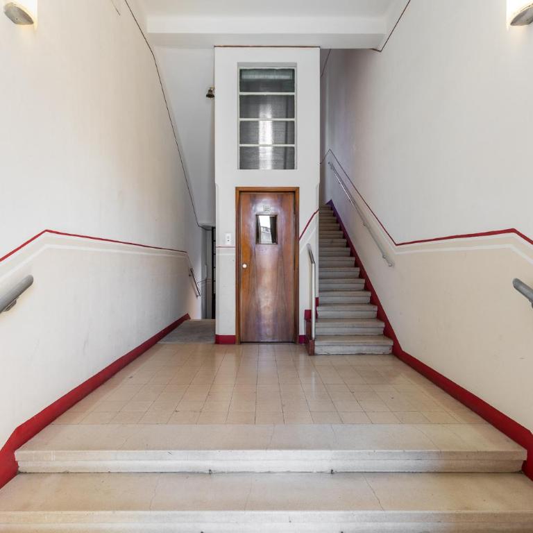 Carracci Luxury Apartment - Three-Bedroom Apartment with Balcony - 41