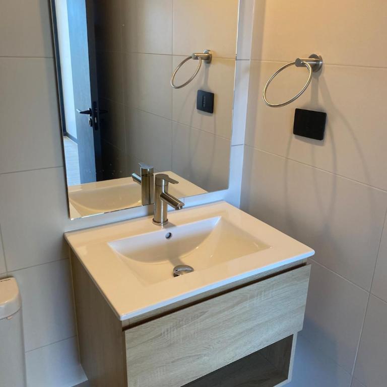 New Apartment! Fully Equipped! - One-Bedroom Apartment - 4