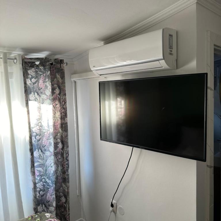 Apartments City Center Mostar - Double Room with Private Bathroom - 5