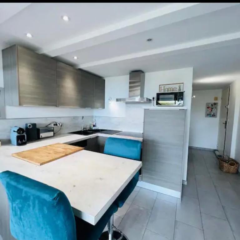 Charmant T2 mezzanine-vue mer-plage à 600m-parking - Appartement 2 Chambres - 10