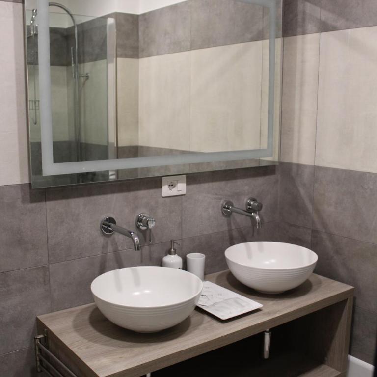 Domus Vera - Camera Quadrupla con Bagno Privato - 2