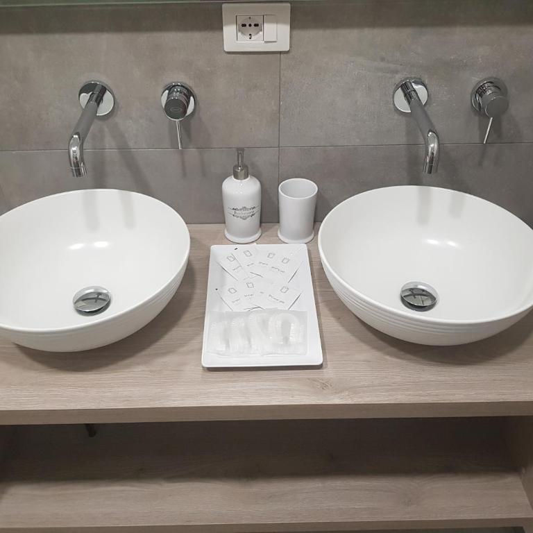 Domus Vera - Camera Quadrupla con Bagno Privato - 16