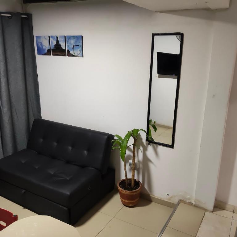 Apartaestudio con Parqueadero - One-Bedroom Apartment - 3