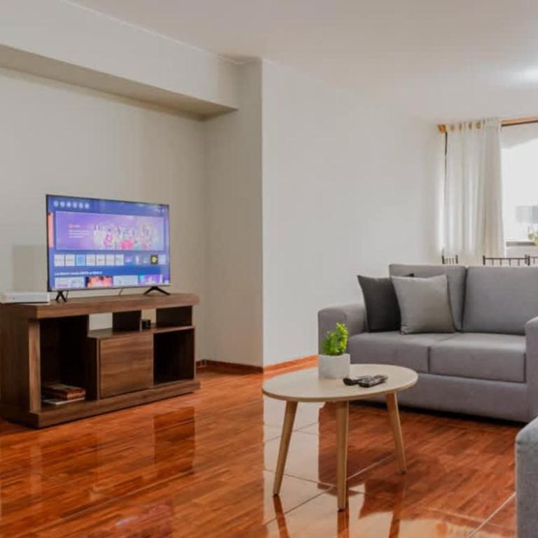 Tranquil 3BR Comfort in Miraflores - Apartment - 1