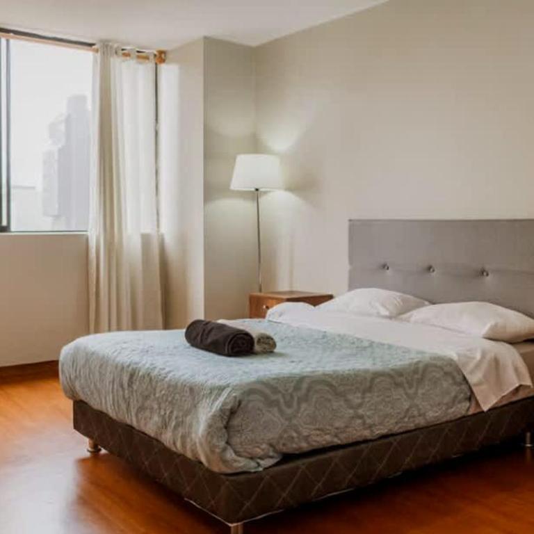 Tranquil 3BR Comfort in Miraflores - Apartment - 2