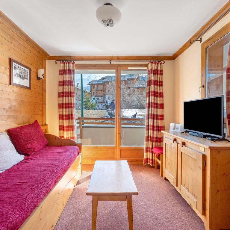 Résidence Les Alpages de Val Cenis - Two-Bedroom Deluxe Apartment with Garden View - 1