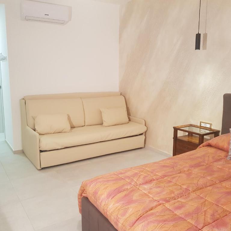 Domus Vera - Camera Quadrupla con Bagno Privato - 19