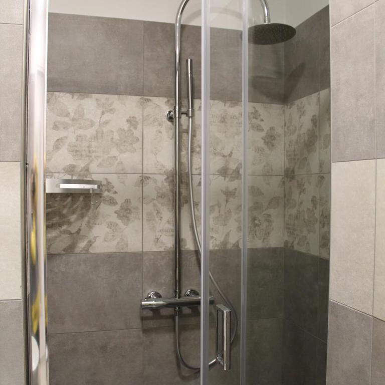 Domus Vera - Camera Tripla con Bagno Privato - 17