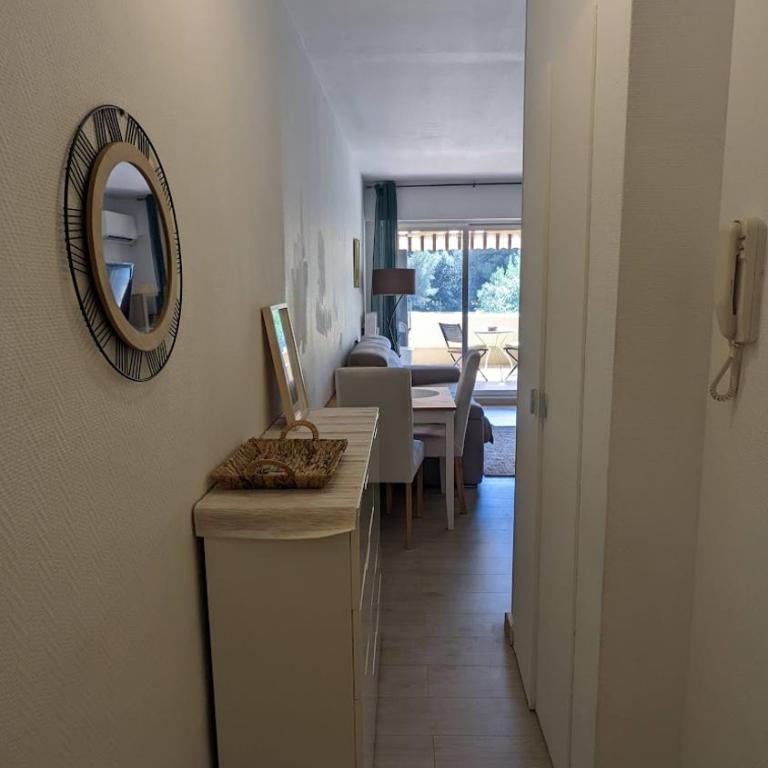 Studio avec Terrasse - Piscine - Tennis - Gardien - Appartement 1 Chambre - 8