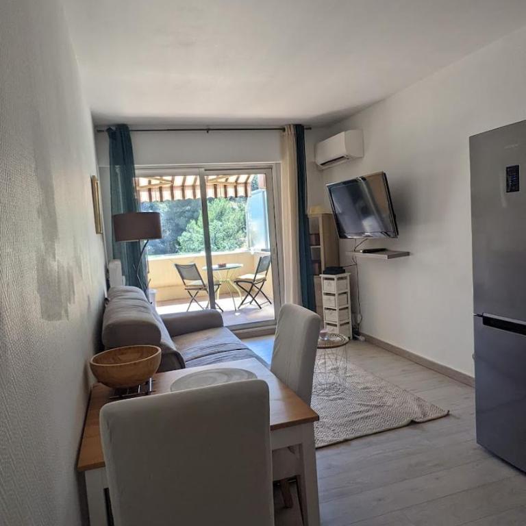 Studio avec Terrasse - Piscine - Tennis - Gardien - Appartement 1 Chambre - 4