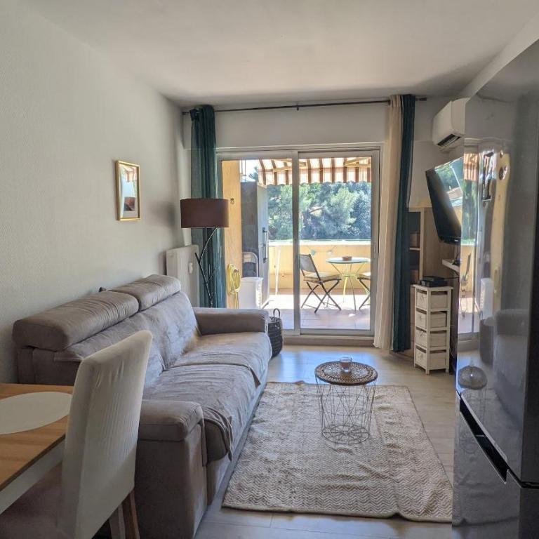 Studio avec Terrasse - Piscine - Tennis - Gardien - Appartement 1 Chambre - 25
