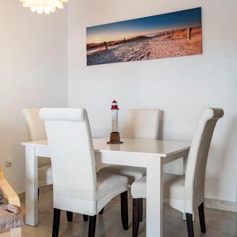 Benalmádena, apartamento con piscina y pista de pádel - Apartamento de 2 dormitorios - 4