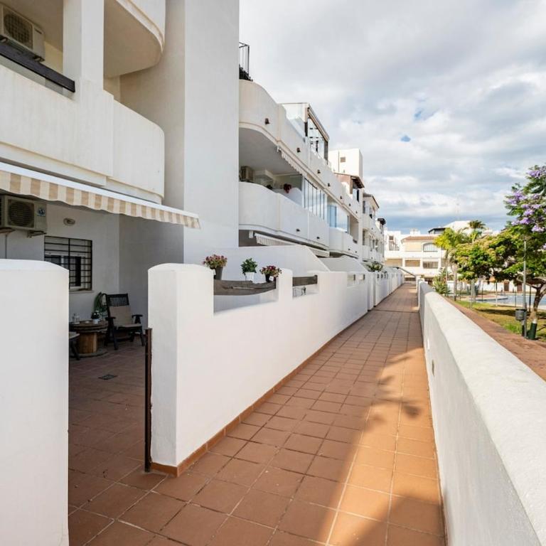 Benalmádena, apartamento con piscina y pista de pádel - Apartamento de 2 dormitorios - 15