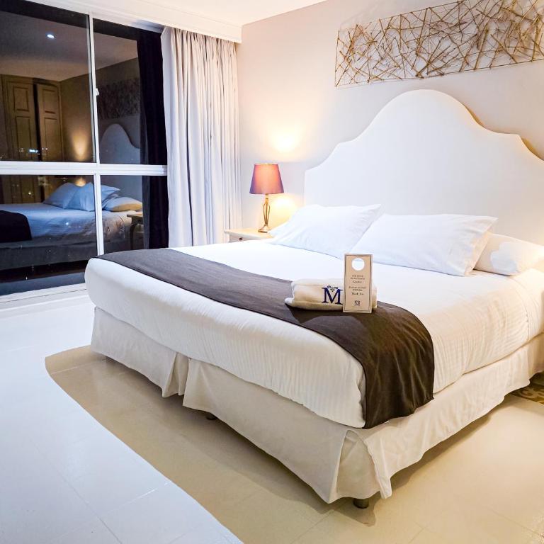 Hotel M Boutique - Suite with Jacuzzi - 1