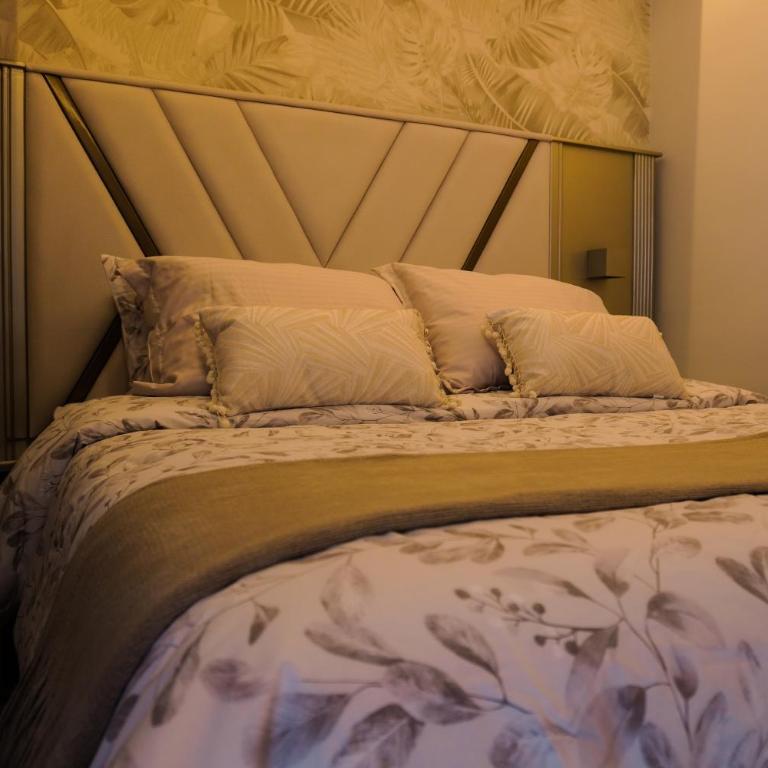 Suite,Piscina,Balcon,C historico,2 Min aeropuerto - King Suite with Balcony - 38