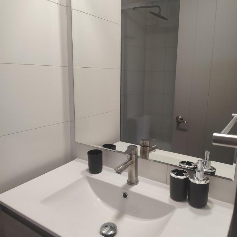 Apartamento Moderno Ideal Parejas Wi-Fi Rápido AC - One-Bedroom Apartment - 9
