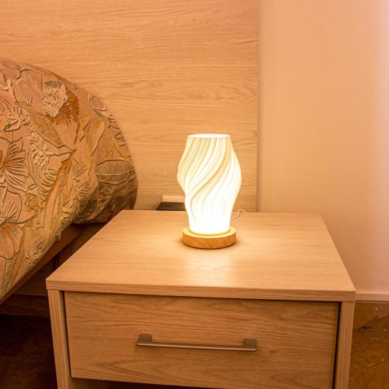 Venezia 15min Bus sotto WiFi A C - Appartamento con 2 Camere da Letto, Balcone e Terrazza - 53