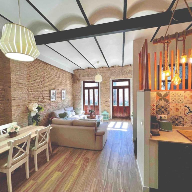 LA CaSita - Two-Bedroom Apartment - 14