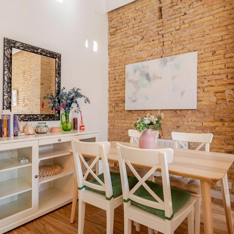 LA CaSita - Two-Bedroom Apartment - 16