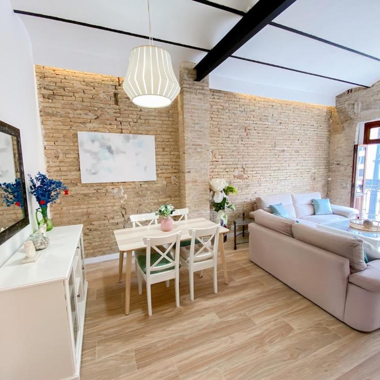LA CaSita - Two-Bedroom Apartment - 37