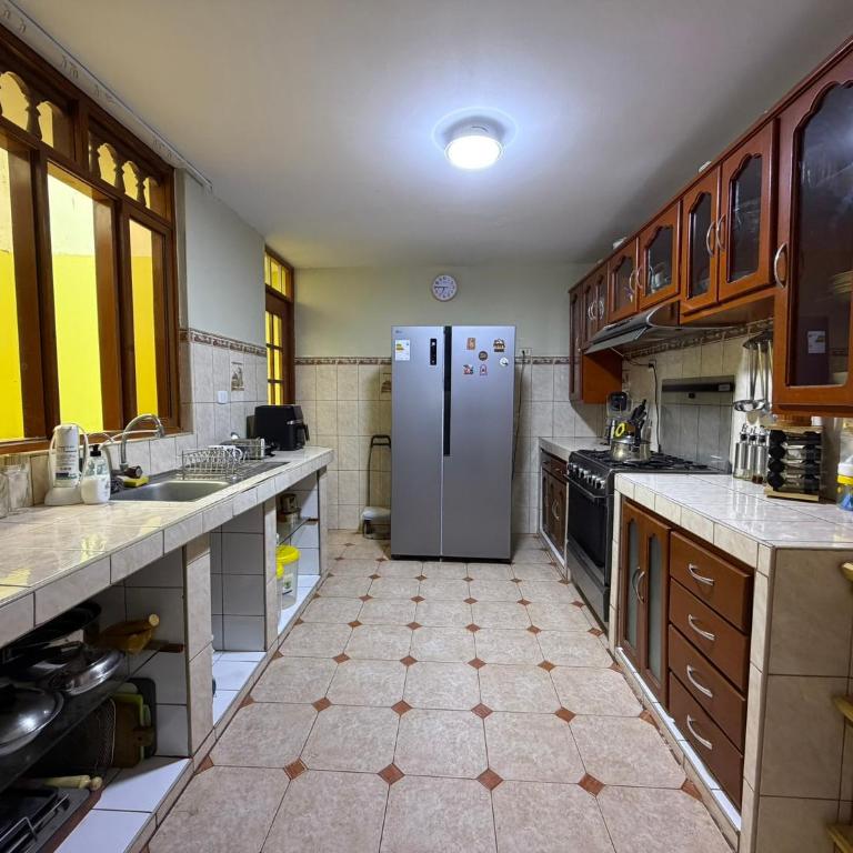 Linda casa espaciosa y acogedora en Nuevo Chimbote - Three-Bedroom House - 2