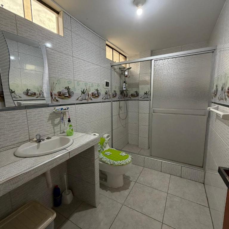 Linda casa espaciosa y acogedora en Nuevo Chimbote - Three-Bedroom House - 9
