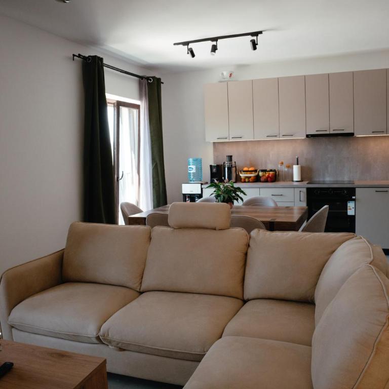 Sunset Stone Retreat - Three-Bedroom Villa - 21