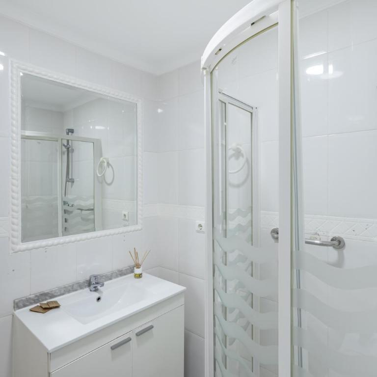 AA Guest - Sky Center BeachFront Sea Views Eco Apartment - Apartamento de 2 dormitorios - 14