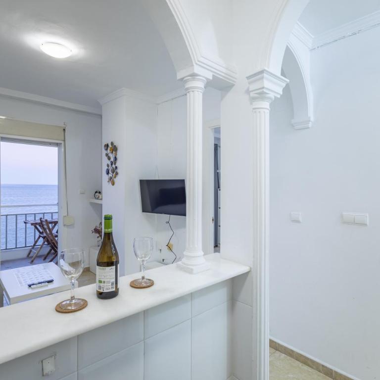 AA Guest - Sky Center BeachFront Sea Views Eco Apartment - Apartamento de 2 dormitorios - 13