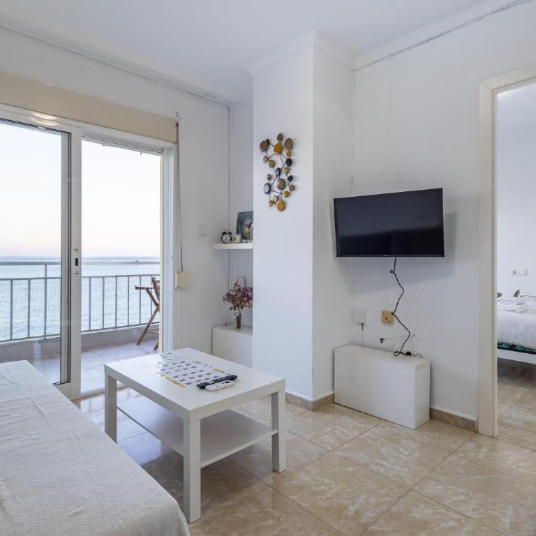 AA Guest - Sky Center BeachFront Sea Views Eco Apartment - Apartamento de 2 dormitorios - 1