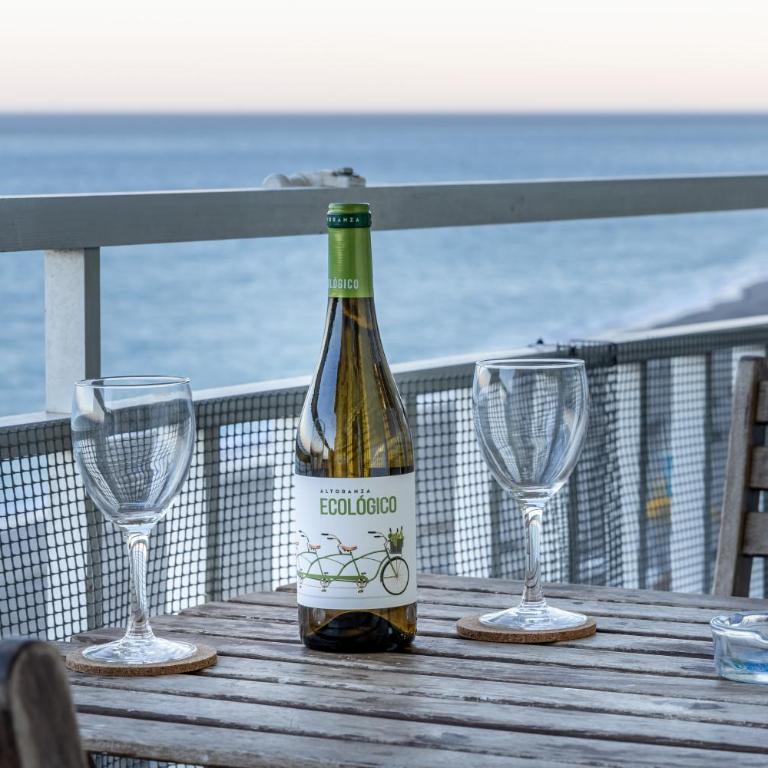 AA Guest - Sky Center BeachFront Sea Views Eco Apartment - Apartamento de 2 dormitorios - 2